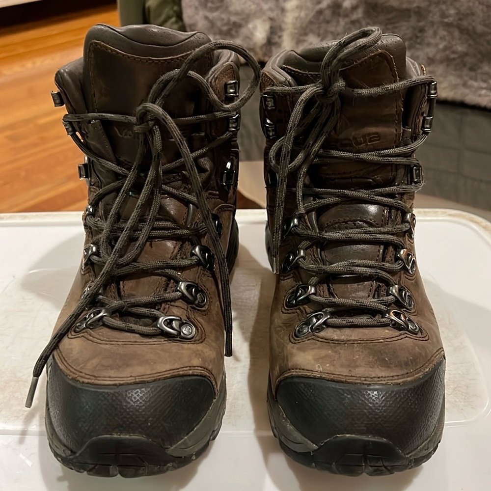 Vasque St Elias GTX Gore Tex Vibram Sole Hiking Boots Brown Men’s 8M.